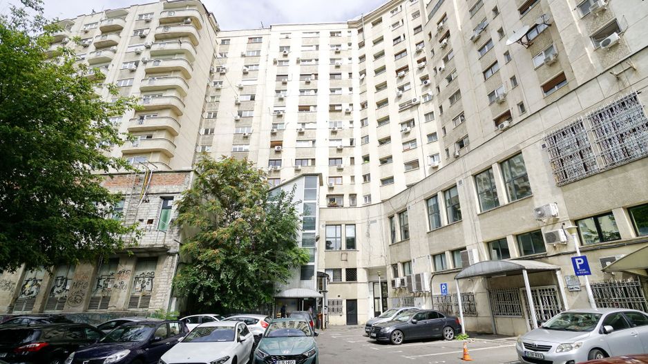 Apartament 5 camere in Piata Victoriei,bloc 1995 - Poză 24