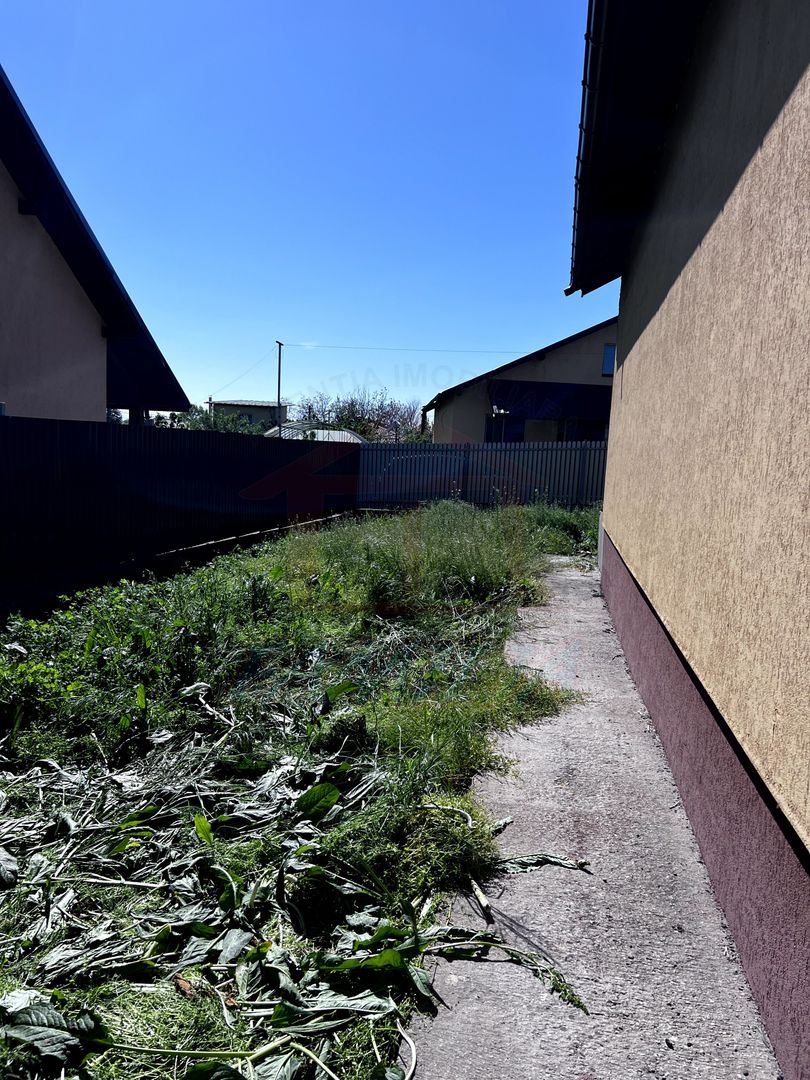 Vanzare casa P+M in Sendreni( in spatele Primariei), pret 99 000 euro - Poză 7