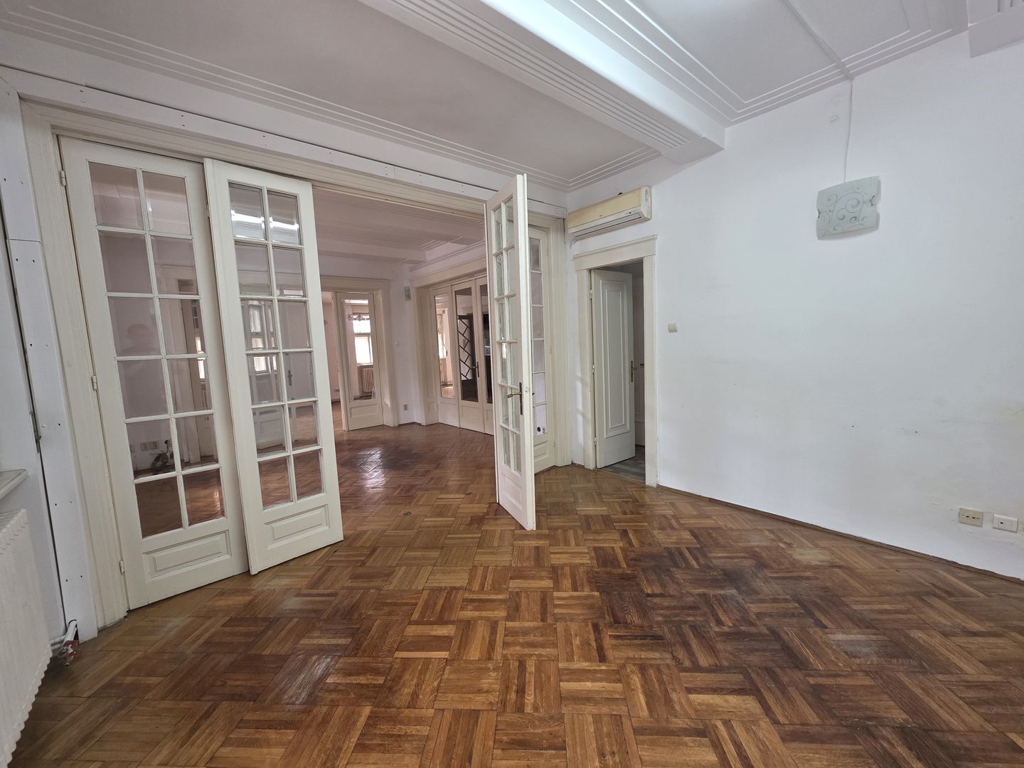 Apartament 4 camere de inchirat Armenasca Romana - Poză 17