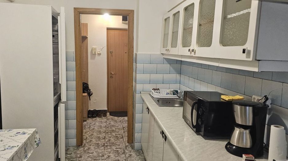 De inchiriat apartament cu 2 camere, etaj 4/4 Piata Centrala, 360 euro - Poză 13