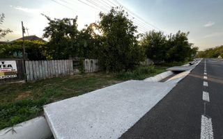 Teren | Acces auto | Fantana | Pomi | Utilitati | Teren împrejmuit | - Poză 1