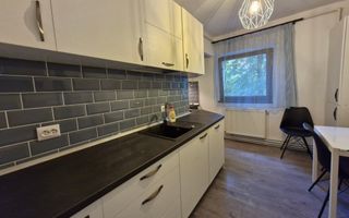Apartament 3 camere  renovat in zona Lipovei - Poză 8