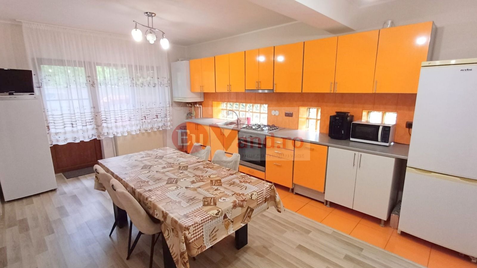 Vila P+1+M, 6 camere, Micro 16, 303 mp utili, teren 406 mp – 272.000 Euro - Poză 16