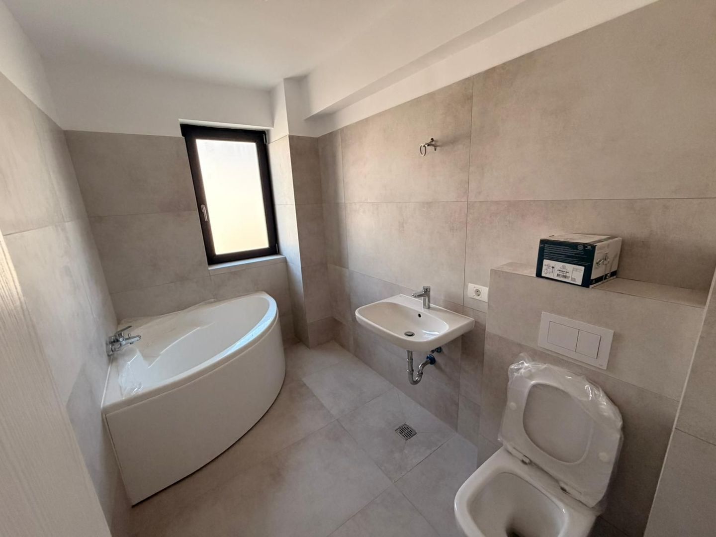 AP. 3 CAMERE, BLOC NOU, CENTRALA PROPRIE, MUTARE IMEDIATA ,COMISION 0% - Poză 8