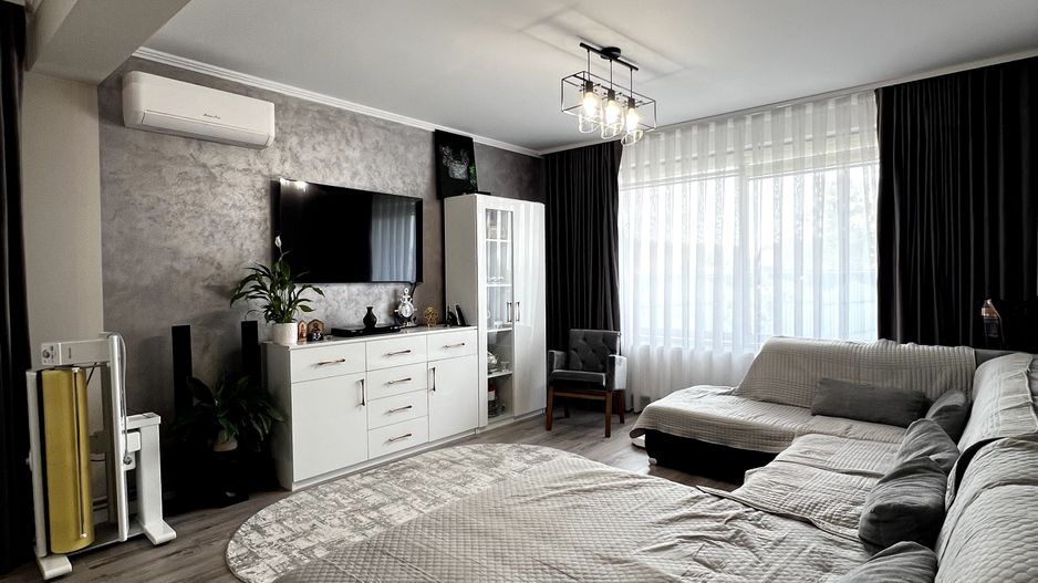 Complex din casa noua si 3 cabane, piscina încalzita 6600 mp teren - Poză 7