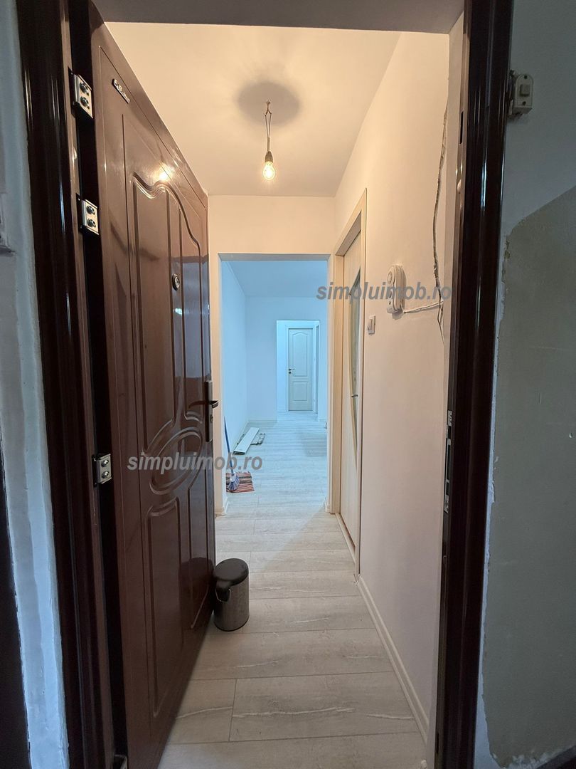 2 Camere Renovat Luica/Piata Resita - Poză 2