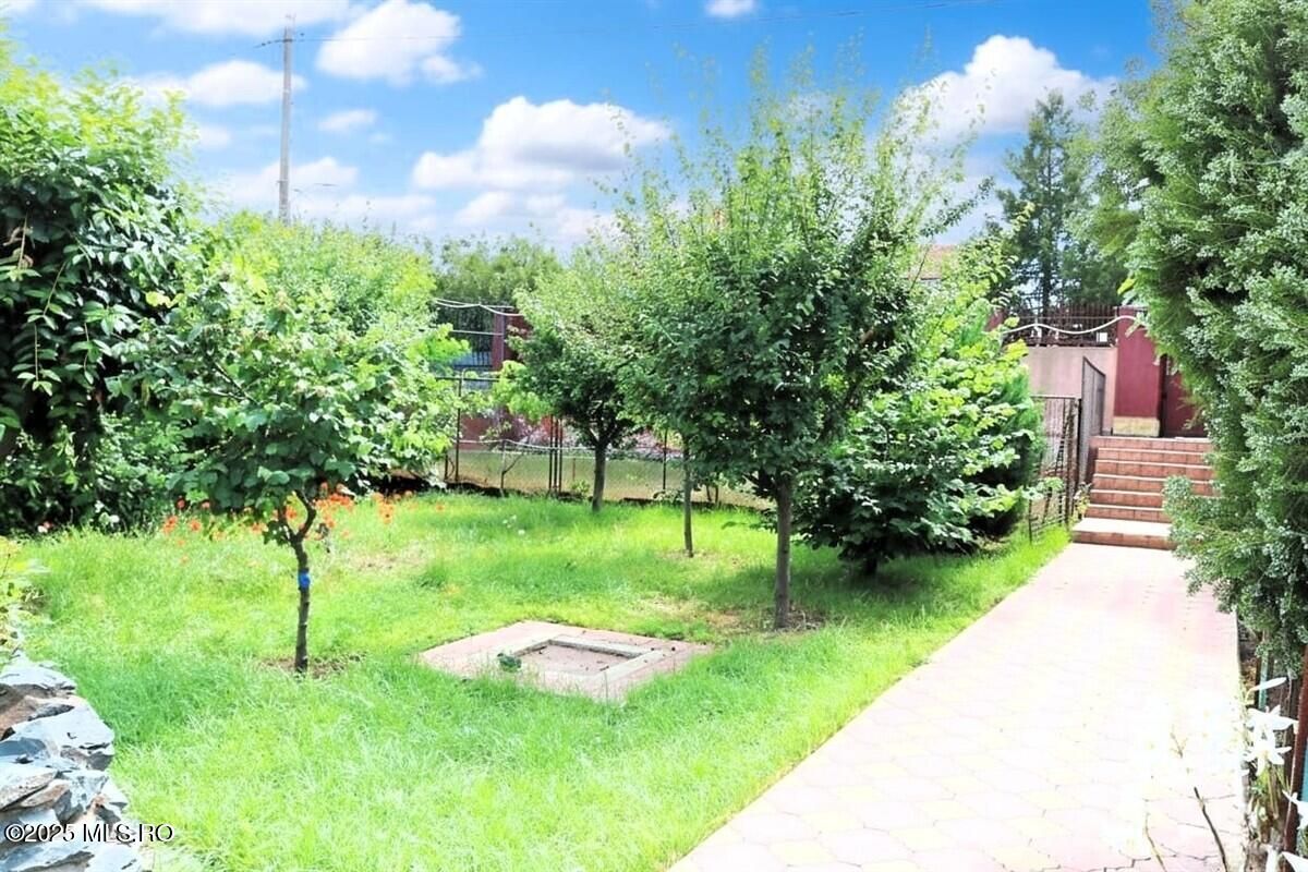Ovidiu - Str. Nationala, Vila P+1E, teren 1094 mp, vedere la lac! - Poză 3