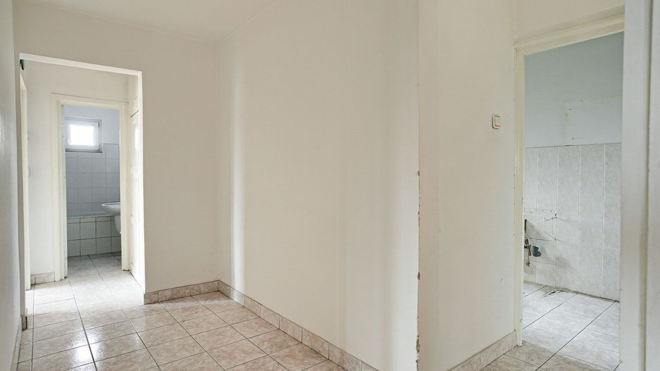 PROPRIETATE VÂNDUTĂ Apartament decomandat cu 3 camere in zona Garii - Poză 4