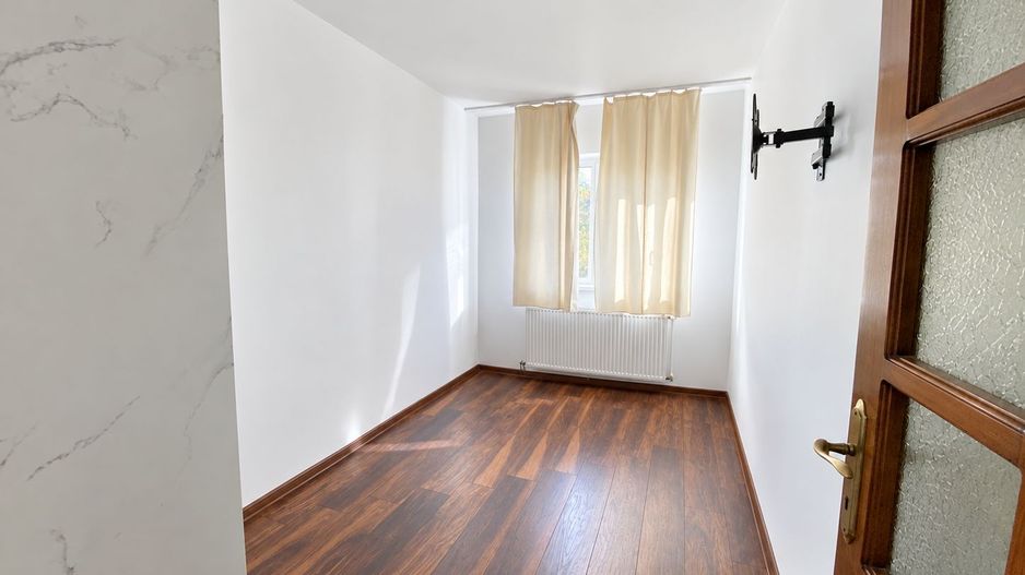 COMISION 0%, Apartament 3 Camere, Decomandat, 2 Balcoane, Zona Lipovei - Poză 3