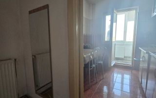 Ap 3 camere, zona Lipovei, etaj 3, decomandat - Poză 1