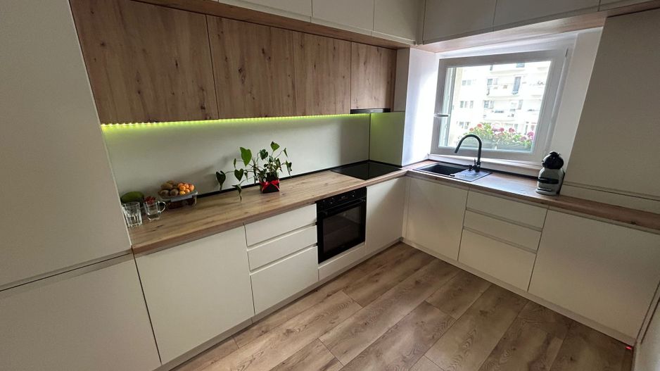 Apartament 3 camere, etaj 5 - zona Cetate - Poză 3