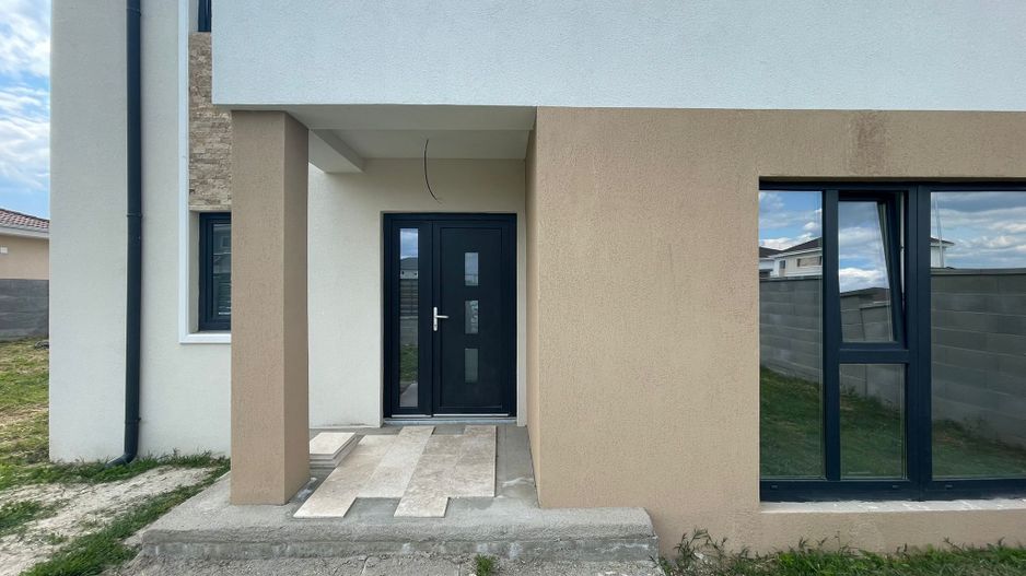 Duplex spațios cu teren generos-Moșnița Nouă - Poză 11