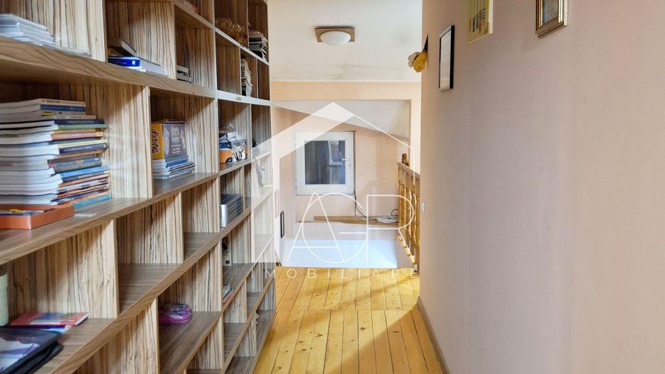 Casa P+M, cu 5 camere, zona Central - Poză 15