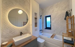 PRIMA INCHIRIERE. Casa moderna si cocheta. Curte amenajata. Loc de parcare. - Poză 19