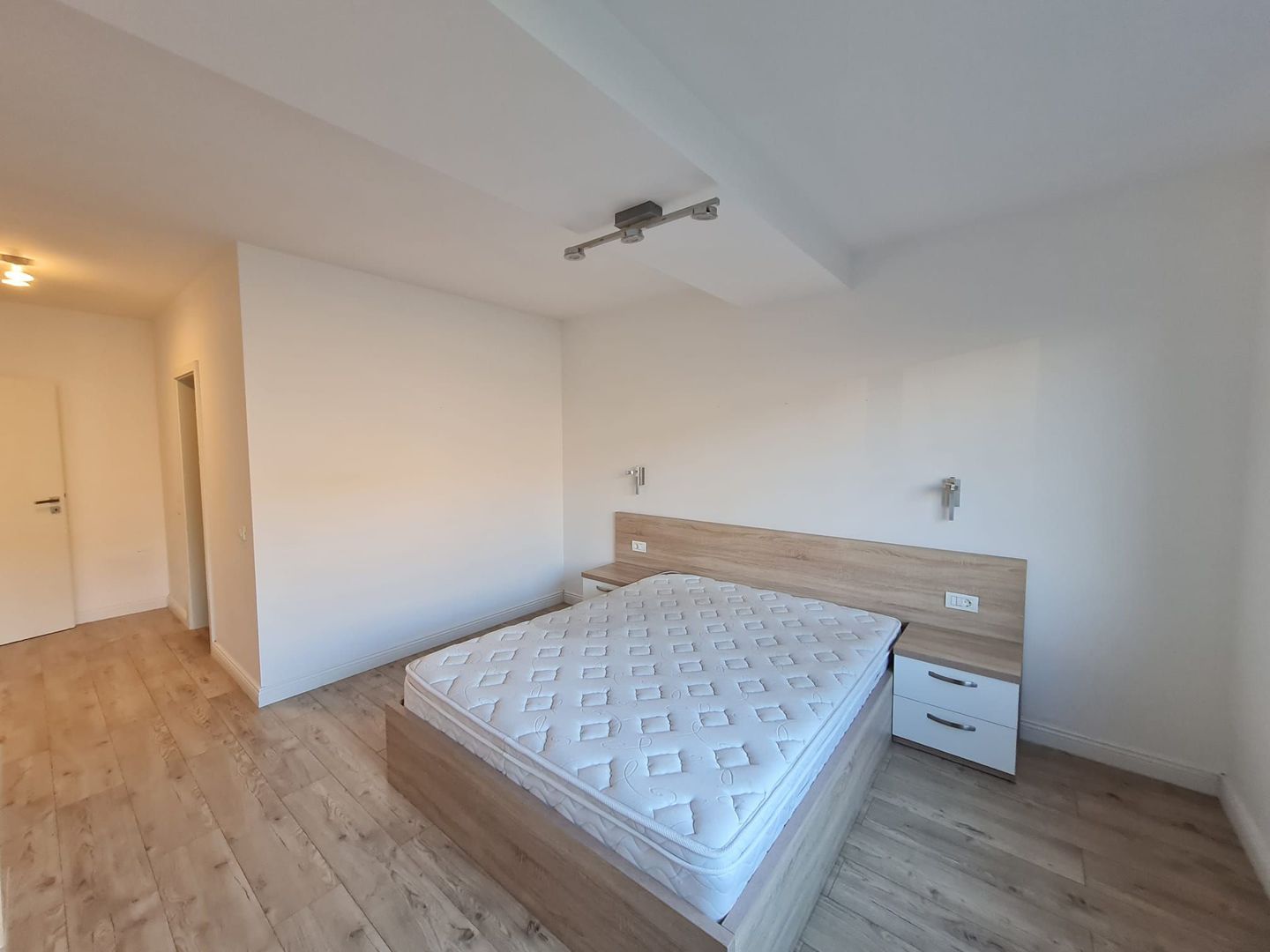 Apartament generos 4 camere zona Elisabetin - Poză 24