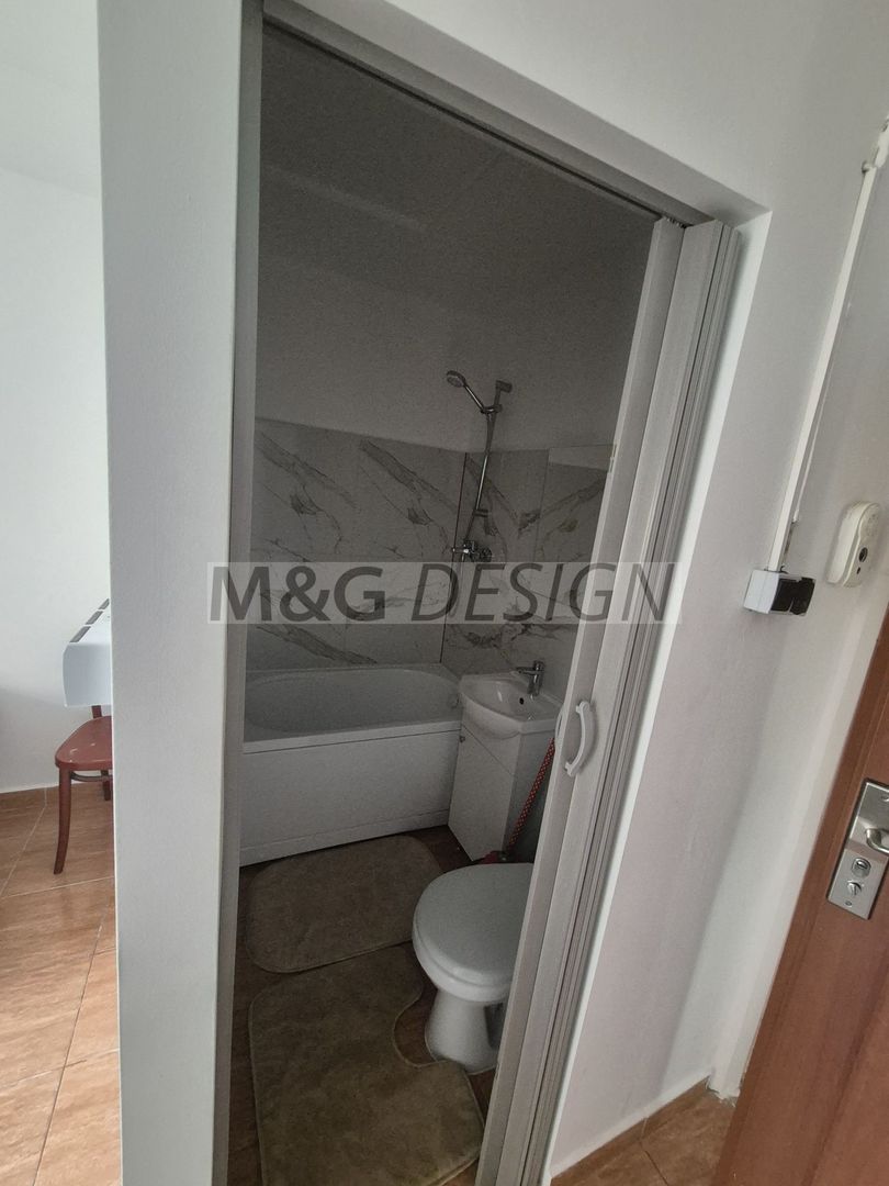 Garsoniera zona U.M.T. - Poză 6