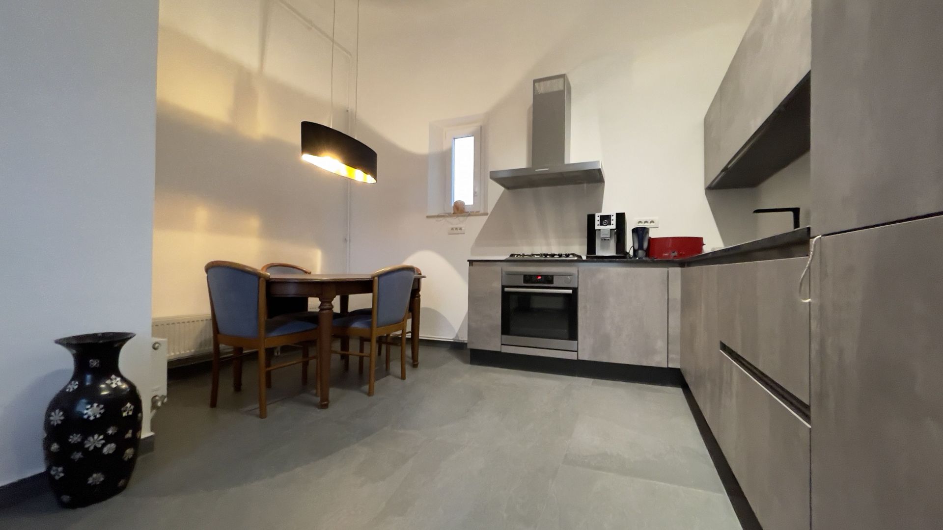 Apartament 5 camere , cladire istorica , renovat complet. - Poză 13