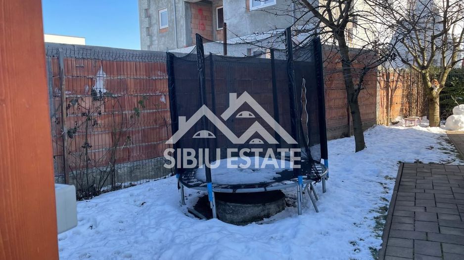 Apartament 2 camere la casă cu pod+curte in  Șelimbăr-Zona Brana - Poză 22