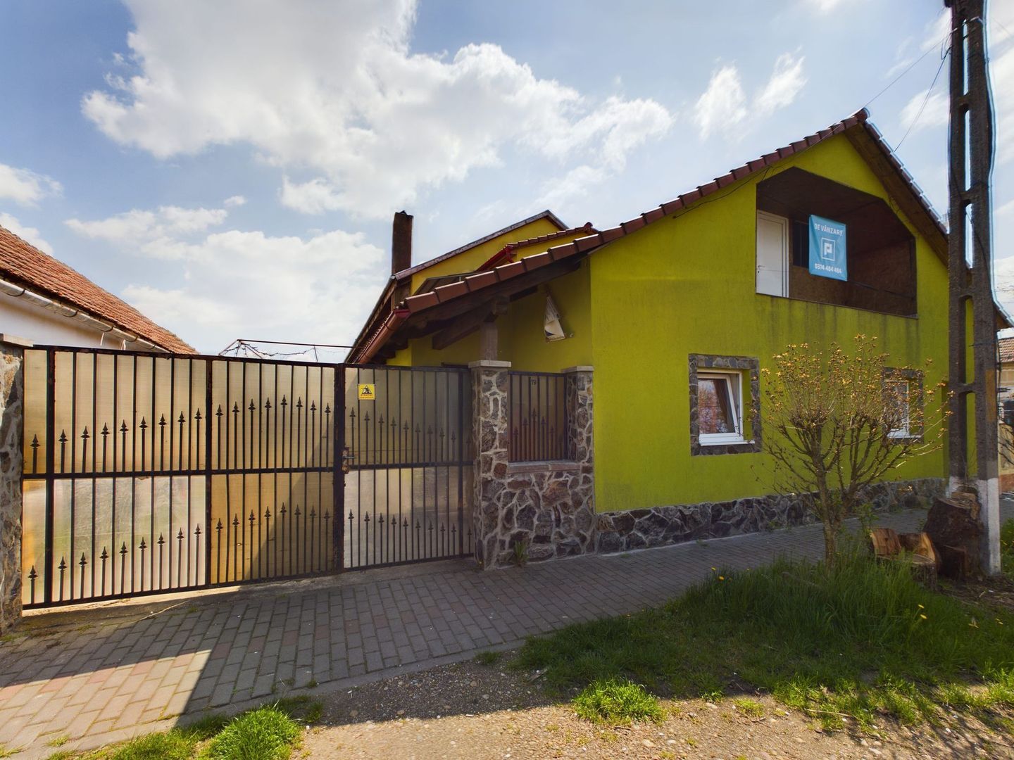 Casă/Apartamente/Spațiu comercial/Hală 700 mp Șagu - Poză 1