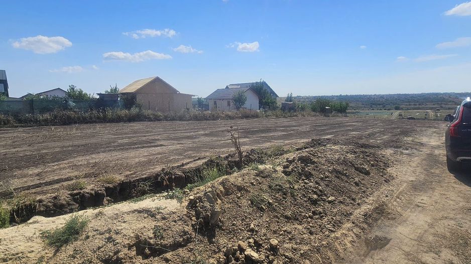 Teren de vanzare – Sat Costi,  ideal pentru constructii sau investitii - Poză 3