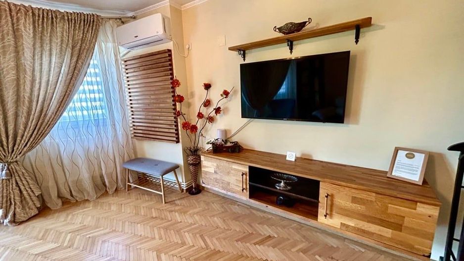 Închiriez Apartament 2 Camere Marriott - Poză 2