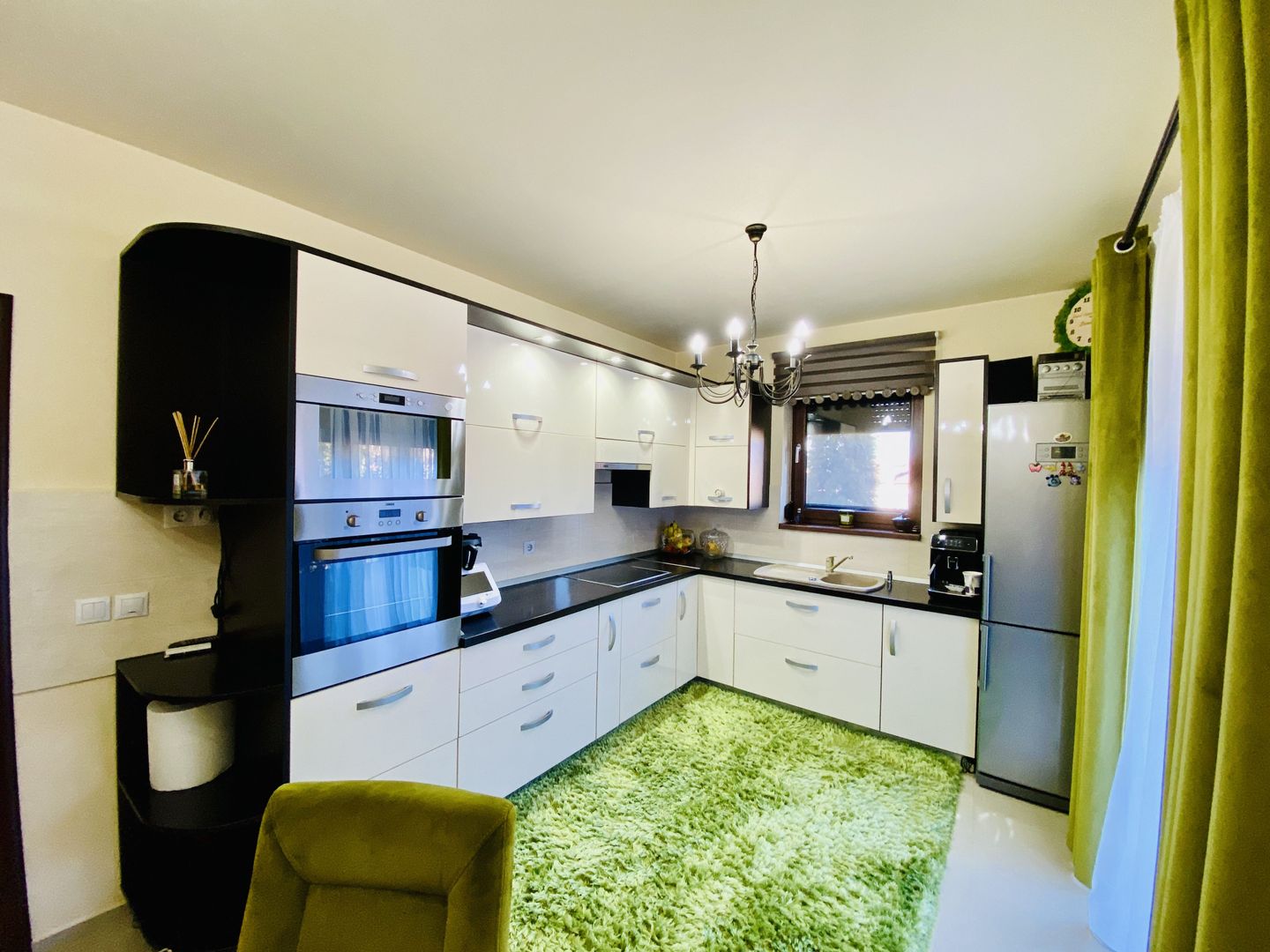 Casa moderna, individuala cu Garaj - Sura Mare - Poză 15