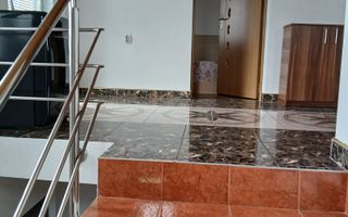 Inchiriez pentru cazare Vila cu 7 camere - Poză 9