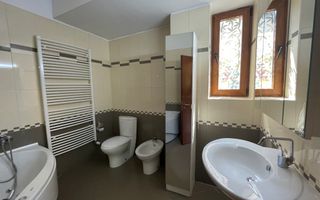VILA CU 5 DORMITOARE IN COMPLEX REZIDENTIAL - Poză 6
