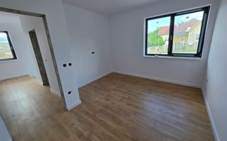 Duplex modern 121 mp utili, 4 camere, curte 315 mp, zonă liniștită - Poză 9