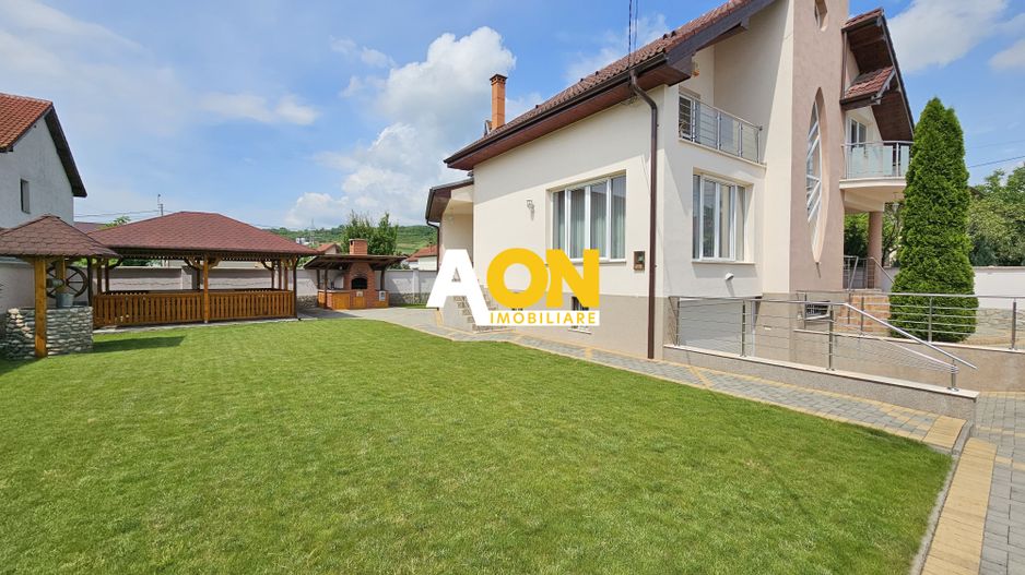 Casa 5 camere 561 mp teren la asfalt toate utilitatile Cetate - Poză 1