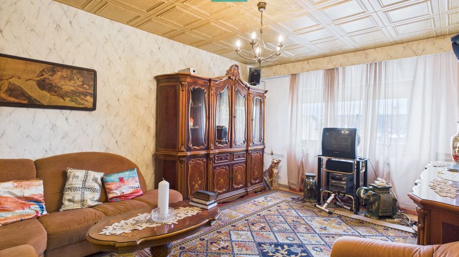 Apartament cu 3 camere în zonă de maxim interes - Poză 2