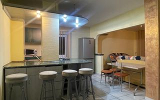 Apartament cu 3 camere | Zona Rogerius | Oradea - Poză 1