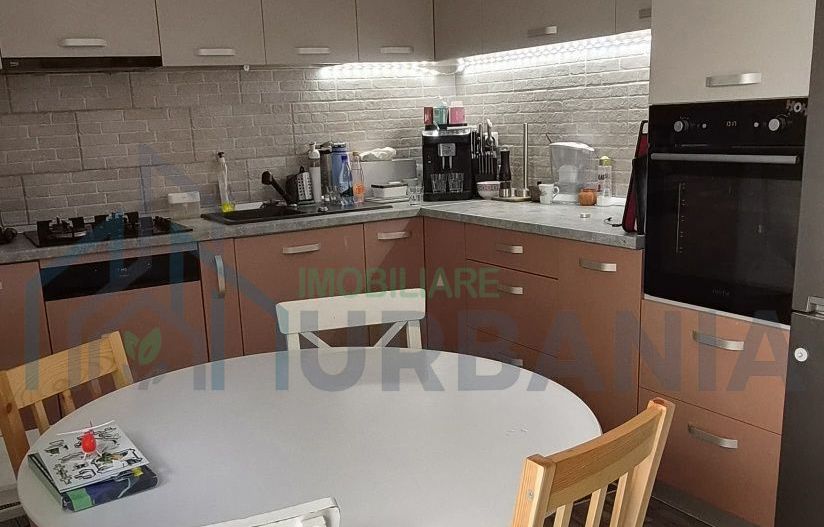 Duplex modern de vânzare, 3 camere, complet mobilat și utilat, cu 3 locuri de parcare – Valea Adâncă (Strada Cornești) - Poză 5