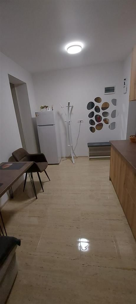 1 camera parter loc de parcare BLOC NOU-Benzinaria ESSO - Poză 19