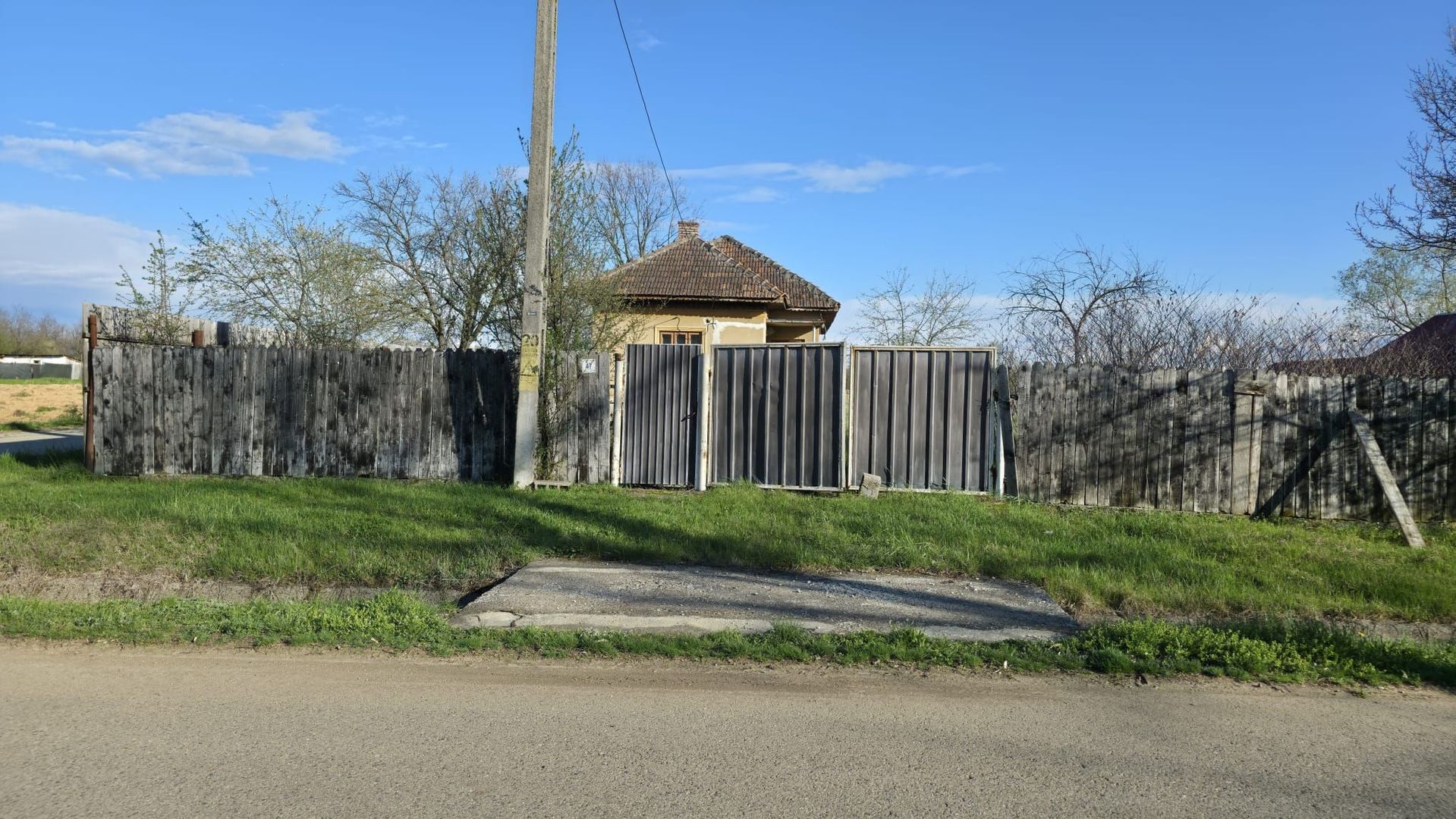 Casa de vanzare - Poză 1