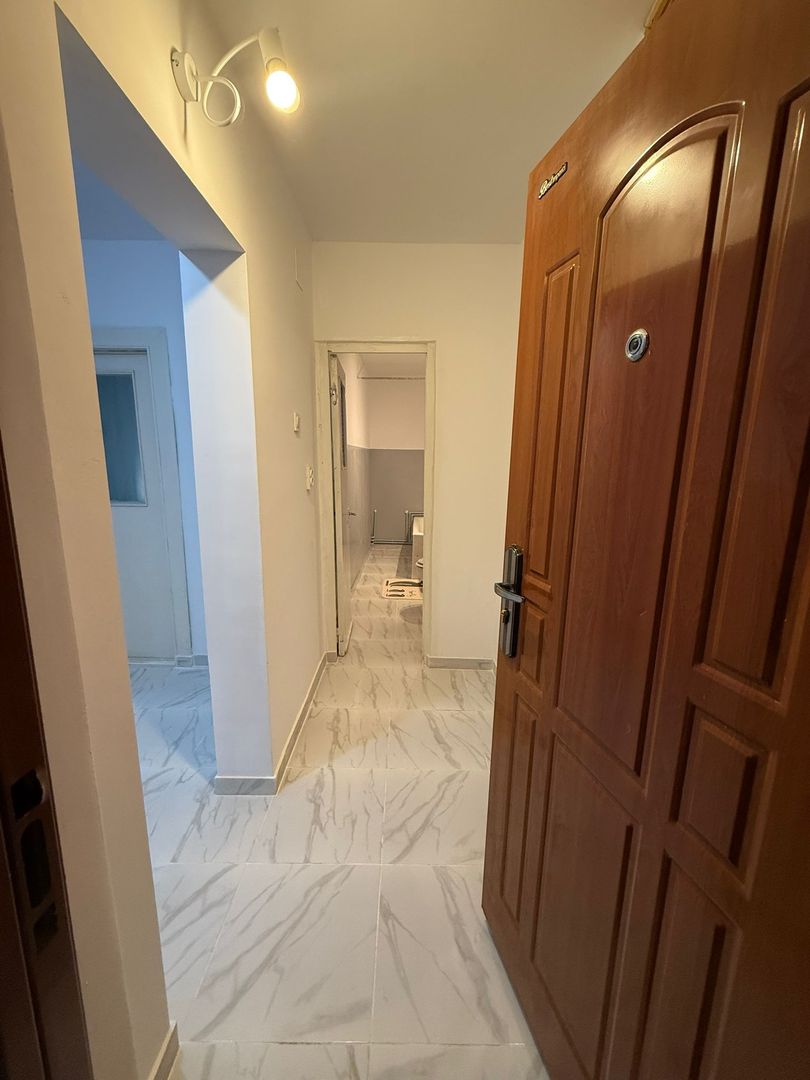 De vanzare apartament cu 2 camere, etaj 4/4, recent renovat, 33.000 euro - Poză 9