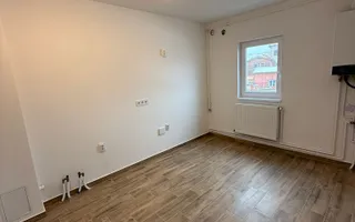 Locație excelentă! Apartament 3 camere renovat, etaj 1, Sibiu - Poză 16