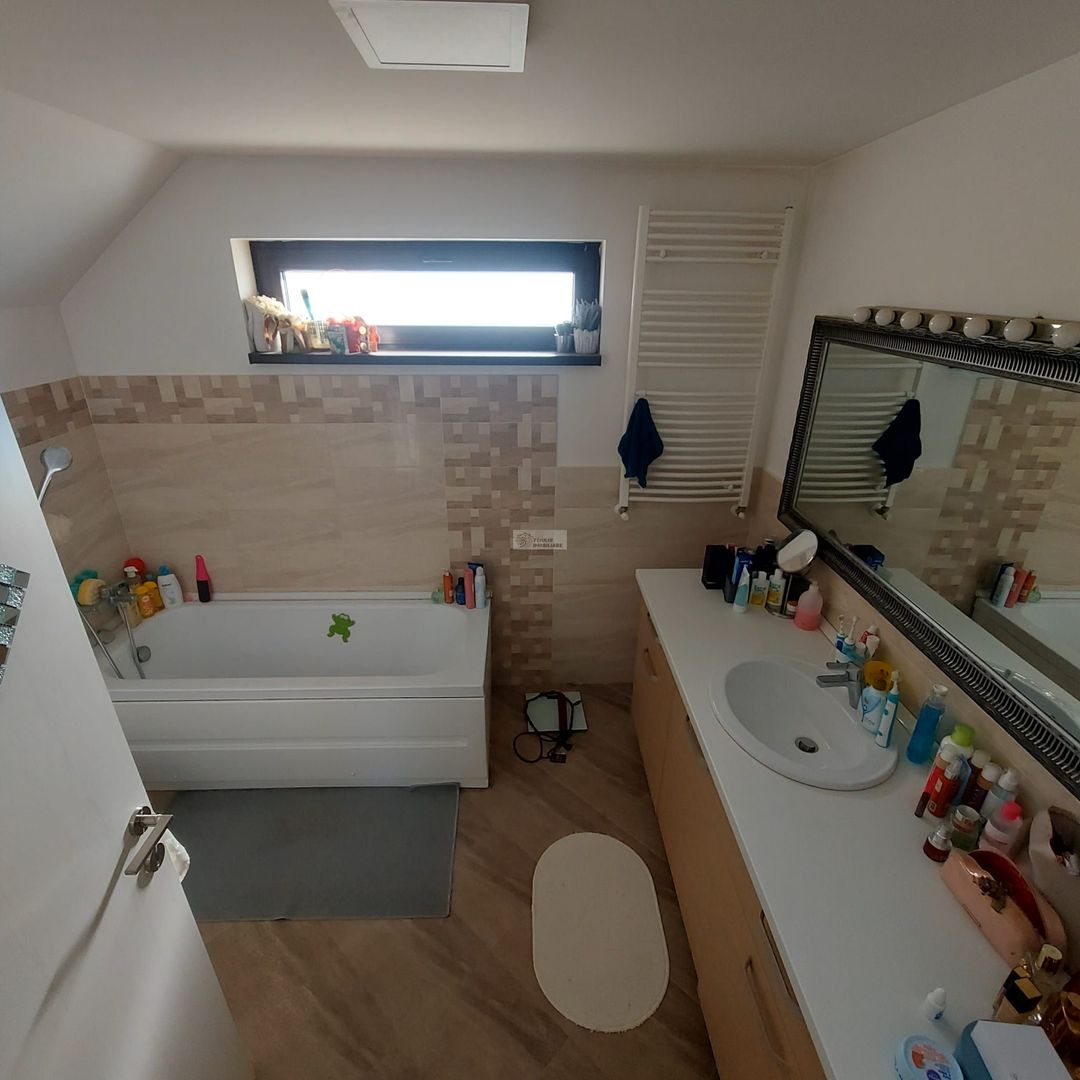 Casa   P+M /Golesti/Vrancea/170.000 neg/teren 1069mp - Poză 6