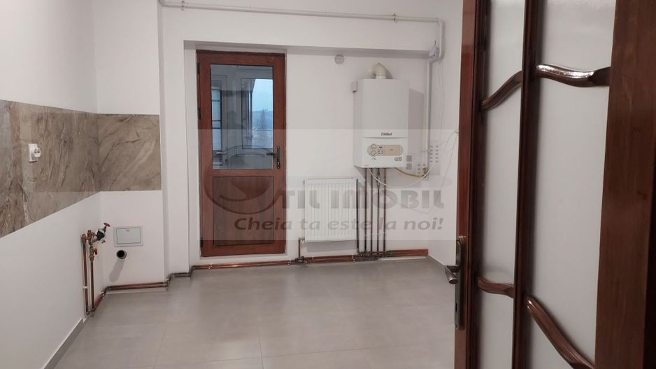Apartament 3 Camere Păcurari, Et.2, complet renovat, 156000 euro - Poză 3