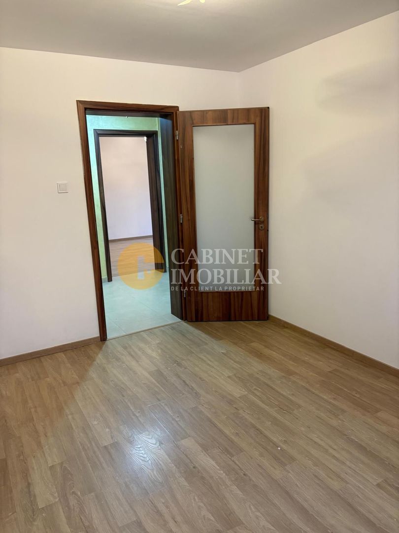 2 CAMERE DECOMANDAT-52 MP-ETAJ 3- PARCARE - ZONA POITIERS - Poză 7