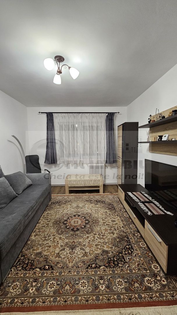 Apartament cu camere Alexandru cel Bun - 450 euro - Poză 1