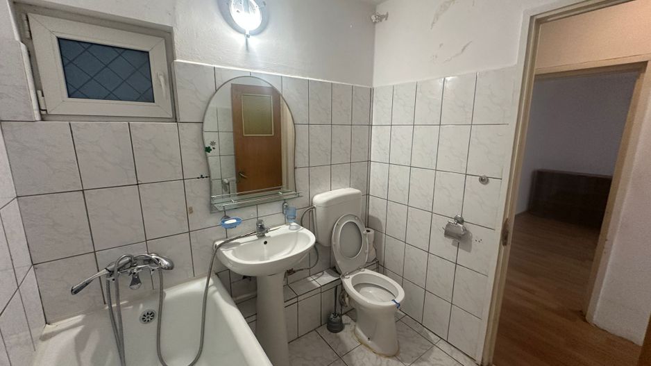 2 Camere Parter din 8 an 1982 Ideal Birou Firma Bloc Izolat Bucur Obor - Poză 13