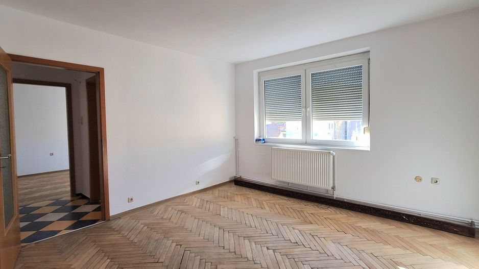 Apartament cu 2 camere - P-ta 700/Business Center - Poză 2