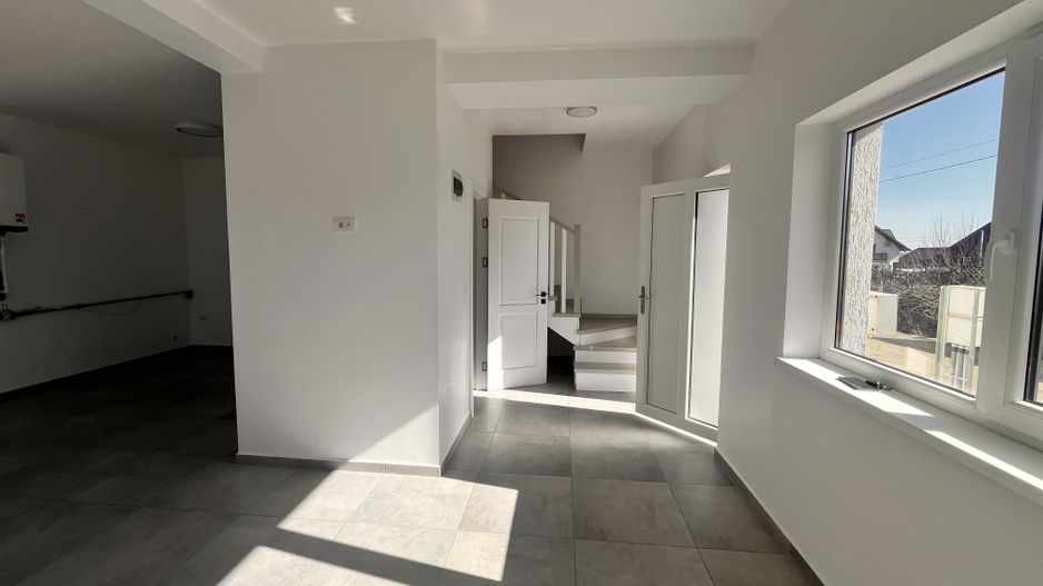 Duplex de Vanzare/Inchiriere I Suceava/Tișăuți I 102.000Euro - Poză 3