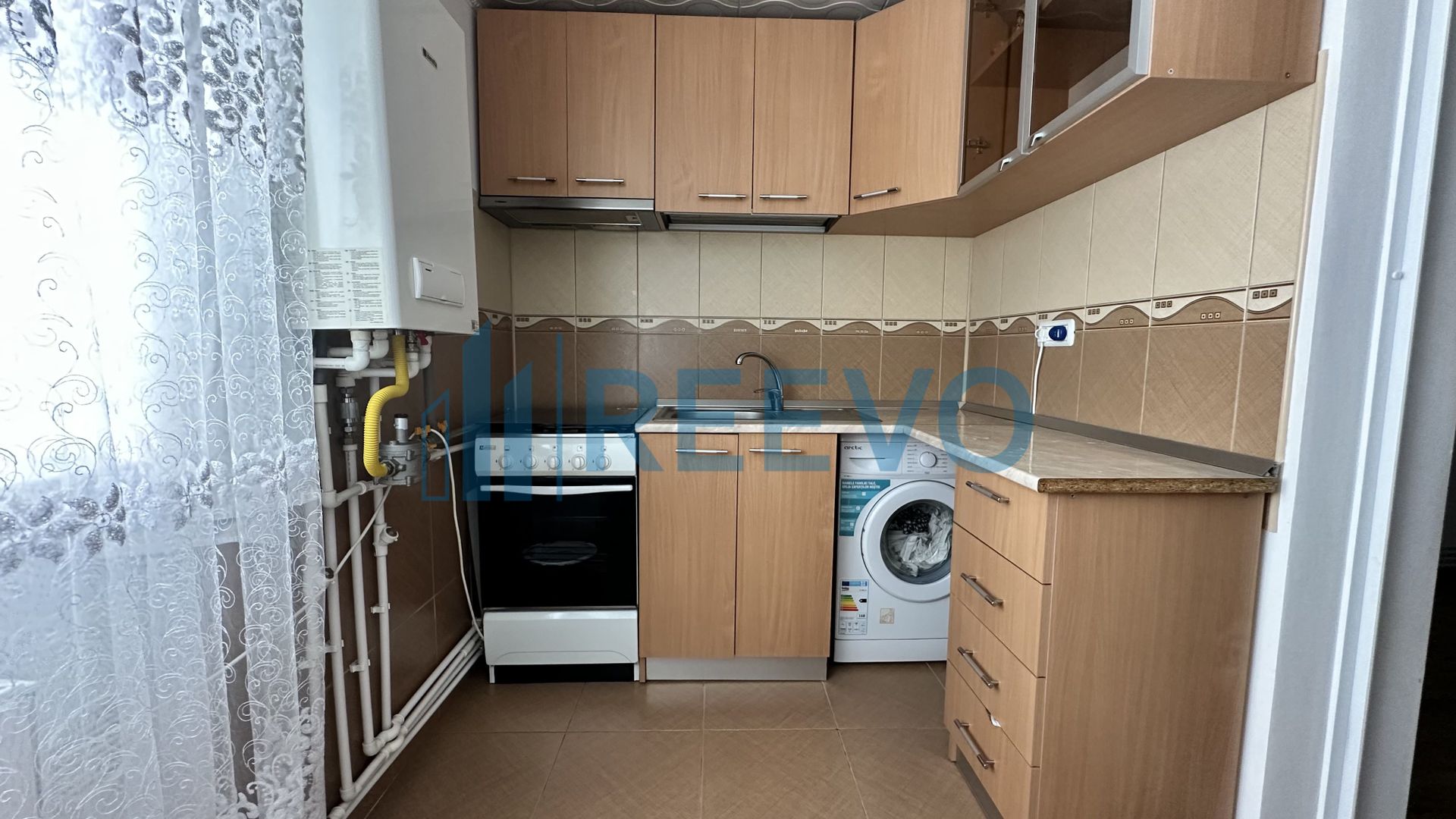 Garsonieră de vânzare în Buhuși - Poză 4