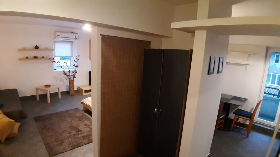 Garsonieră spațioasă 45 mp, renovată recent, AC, balcon, Splaiul Unirii - Poză 4