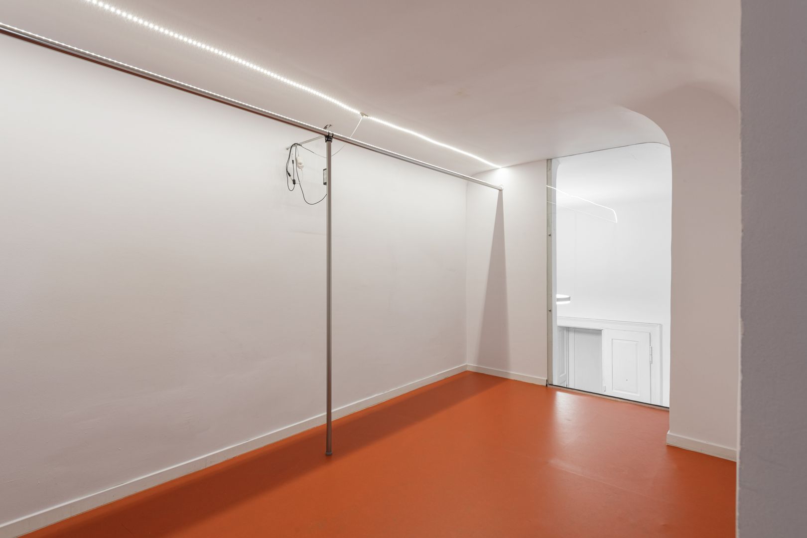 Apartament-galerie la kilometrul zero | 2 camere + mezanin, 2 băi - Poză 9