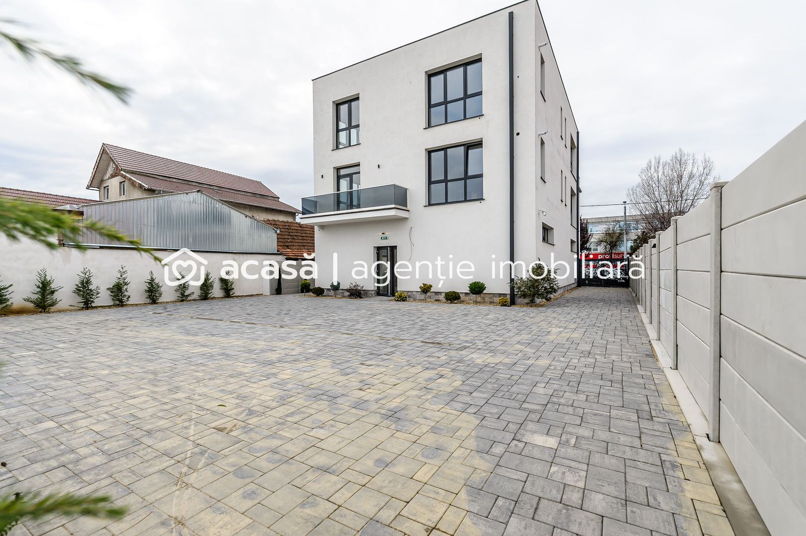 Clădire nouă P+2 cu showroom și birouri în Arad - Poză 3