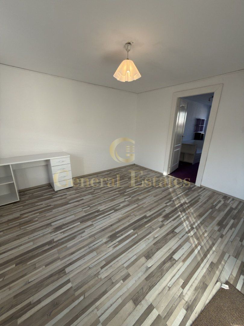 Apartament spatios cu 3 camere - Schiță 2