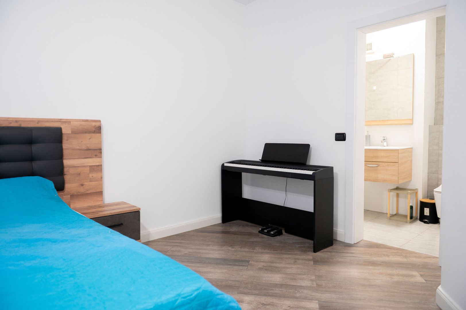 Apartament cu 3 camere si terasa de 49mp, Tomis Nord- Constanta - Poză 9